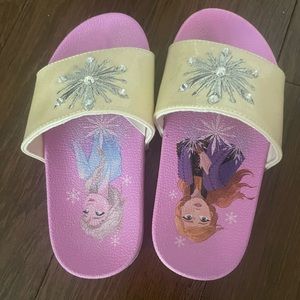 Disney Elsa&Anna Frozen sandal 9/10